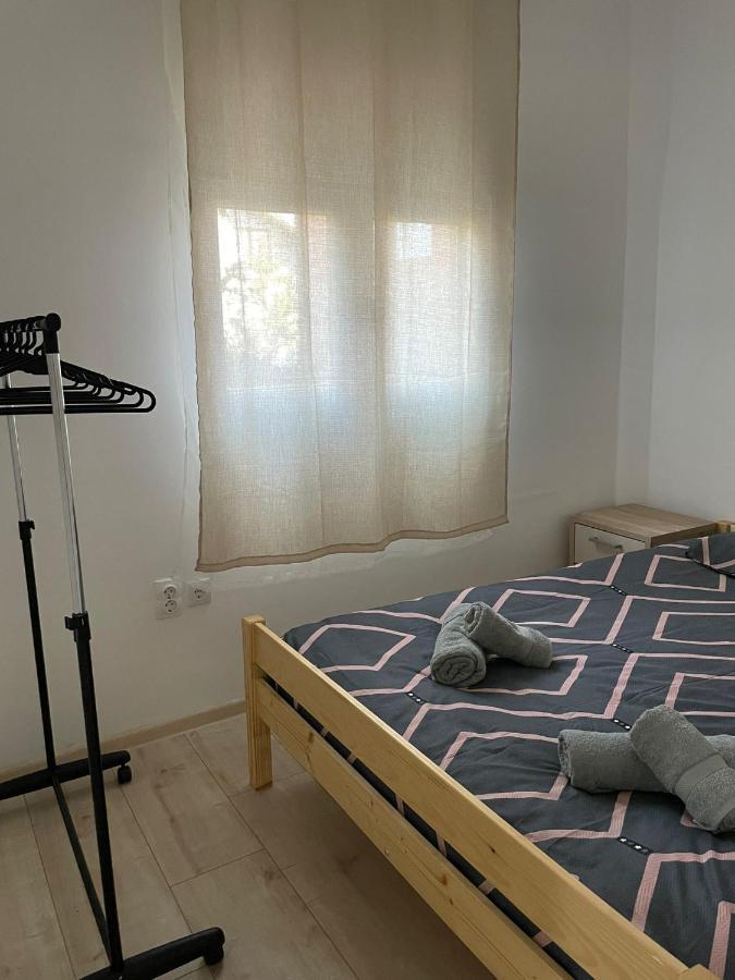 Apartmani Marija Zemun Zemun Polje Екстериор снимка