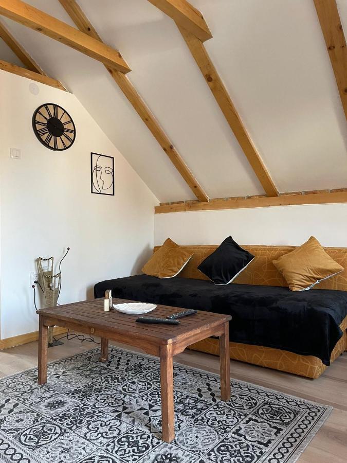 Apartmani Marija Zemun Zemun Polje Екстериор снимка