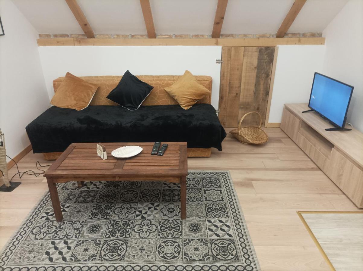 Apartmani Marija Zemun Zemun Polje Екстериор снимка