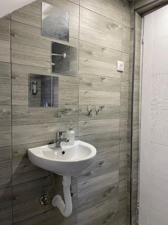 Apartmani Marija Zemun Zemun Polje Екстериор снимка